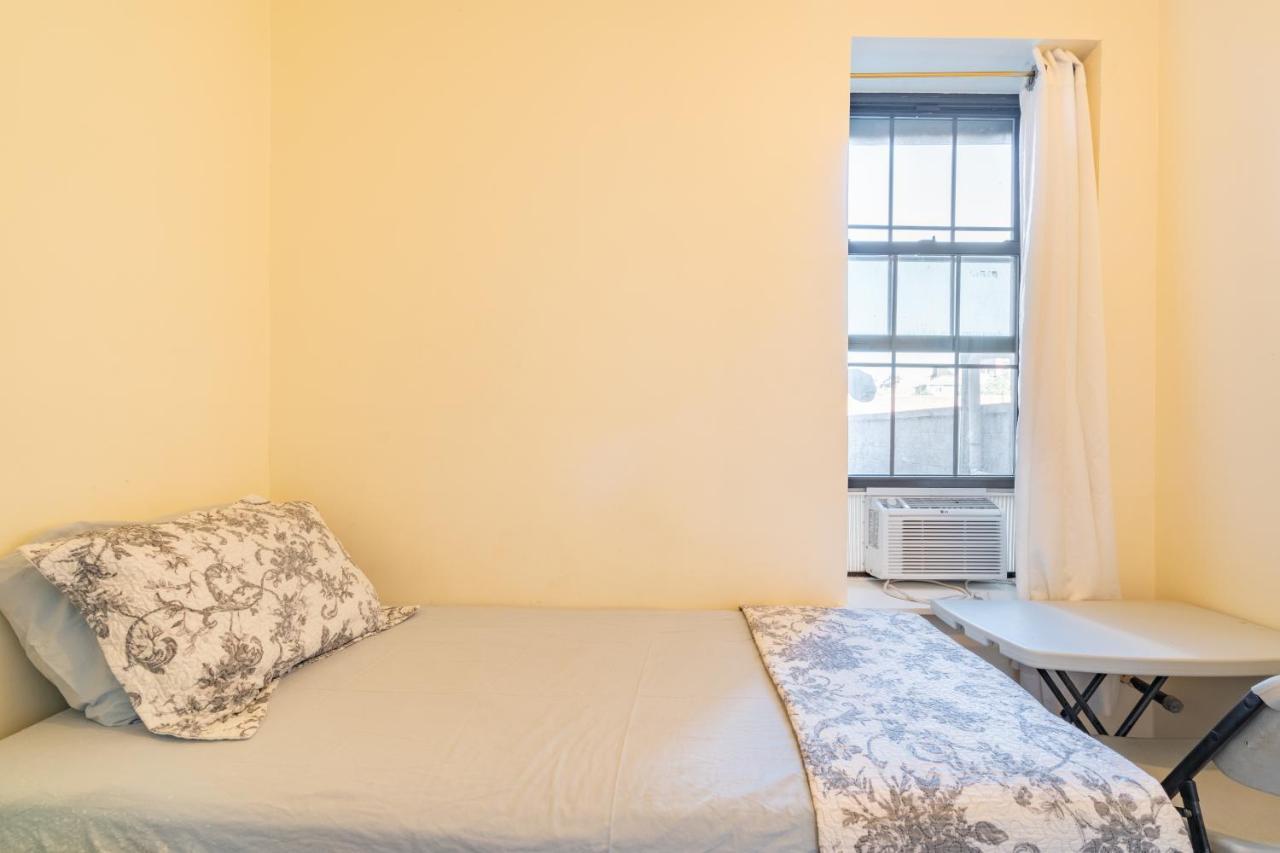 Empire Blvd Guest House New York Luaran gambar
